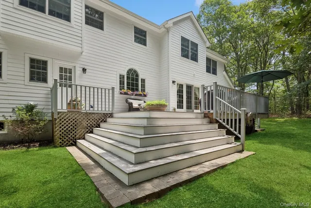 $1,490,000 | 7 Highwood Road, Setauket, NY 11733