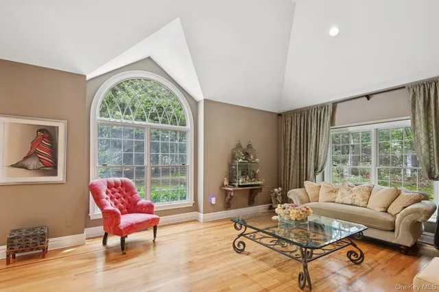 $1,490,000 | 7 Highwood Road, Setauket, NY 11733