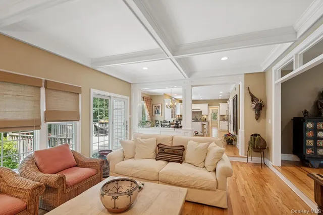 $1,490,000 | 7 Highwood Road, Setauket, NY 11733