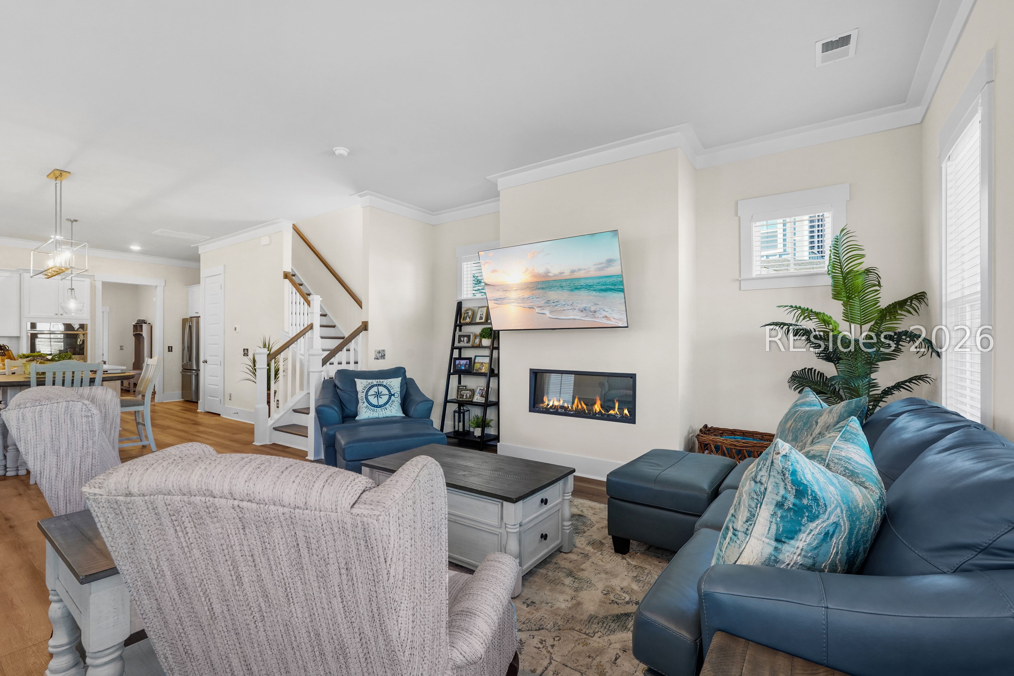6 Buttonwood Lane Bluffton, SC 29909 - Photo 7 of 45 Comfortable living room - chat, games or a movie