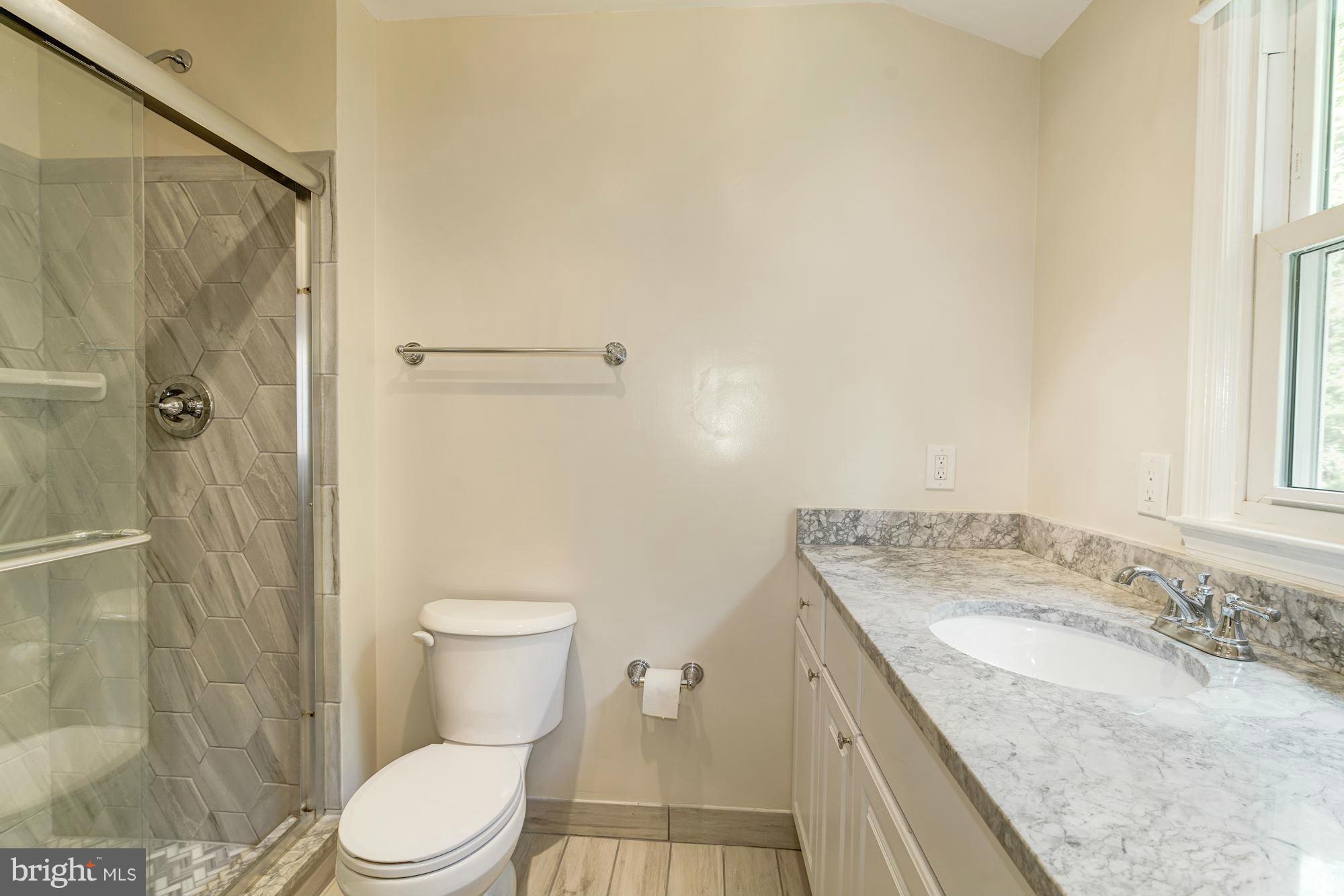 8213 Langbrook Road Springfield, VA 22152 - Photo 13 of 30 Bath (Master)