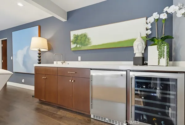 $7,995 | 6713 East Ocean Boulevard, Long Beach, CA 90803