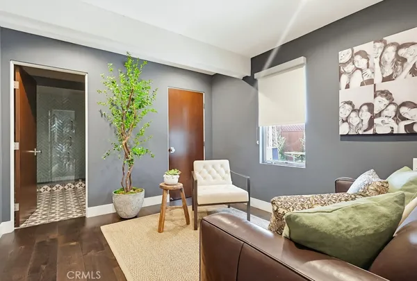 $7,995 | 6713 East Ocean Boulevard, Long Beach, CA 90803