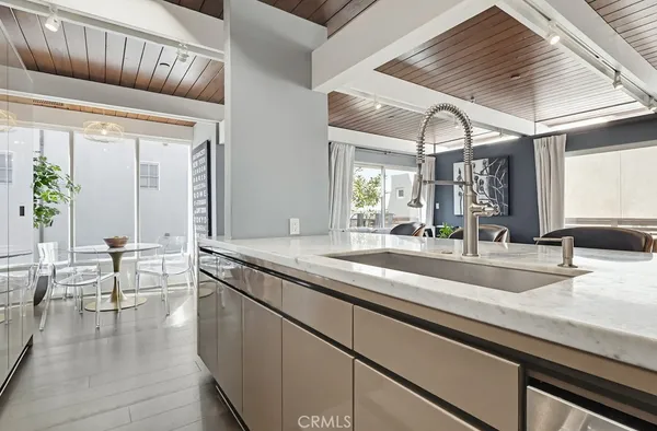 $7,995 | 6713 East Ocean Boulevard, Long Beach, CA 90803