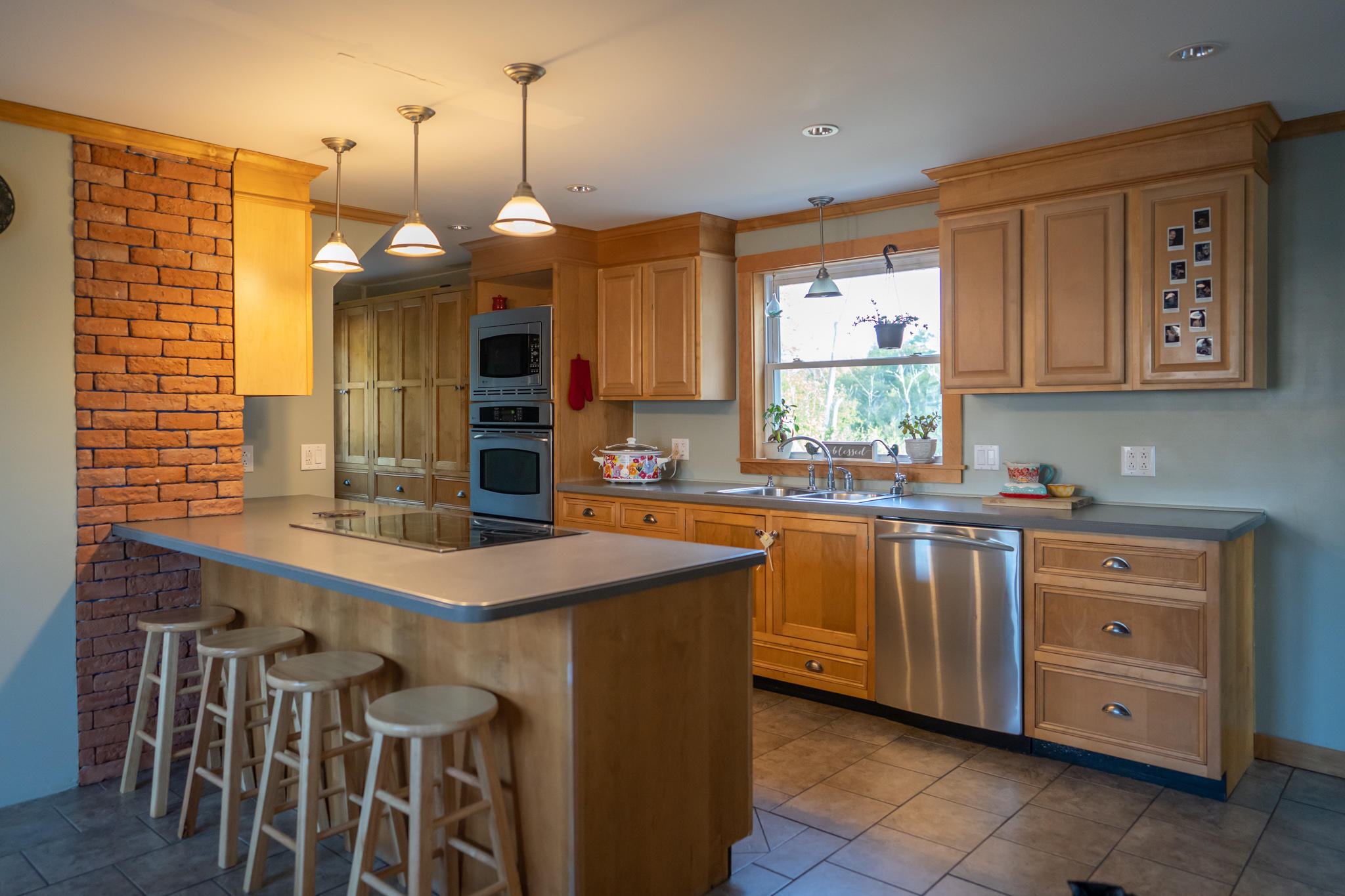 21 Jordan Road Lewiston, ME 04240 - Photo 8 of 31 Kitchen