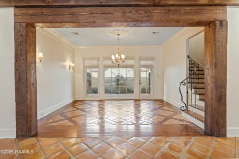 $1,295,000 | 104 Ducharme Court, Lafayette, LA 70503