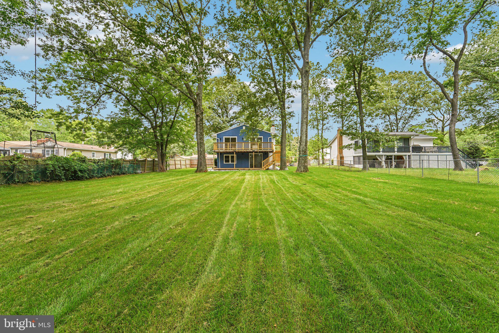 9168 Fort Smallwood Road Pasadena, MD 21122 - Photo 32 of 42 a view of a volley ball court