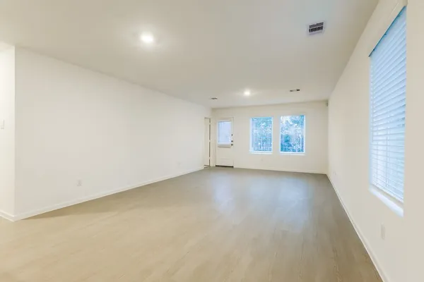 $2,020 | 15242 Abella Drive, Conroe, TX 77316