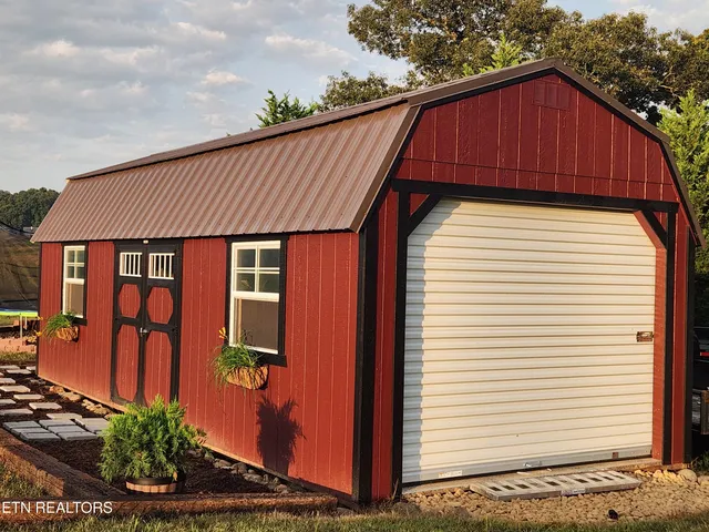 $1,050,000 | 735 Ball Road, White Pine, TN 37890