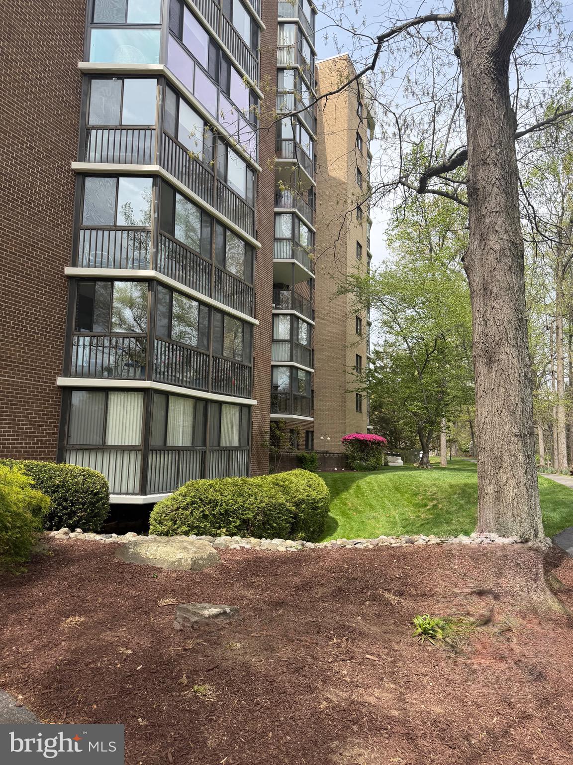 15107 Interlachen Drive, Unit 2119 Silver Spring, MD 20906 - Photo 21 of 27 Building Exterior