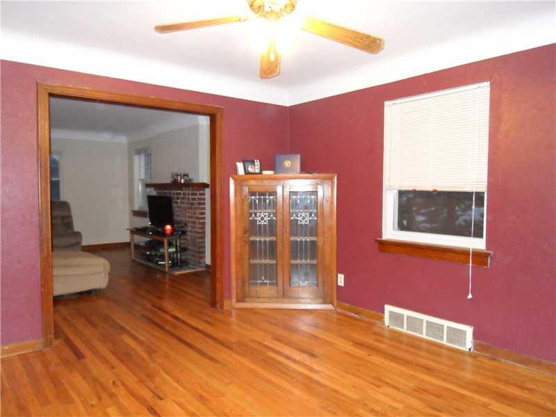 335 Center Road Monroeville, PA 15146 - Photo 8 of 25 Dining Room.