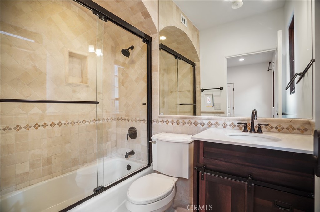 10618 Rountree Road Los Angeles, CA 90064 - Photo 14 of 55