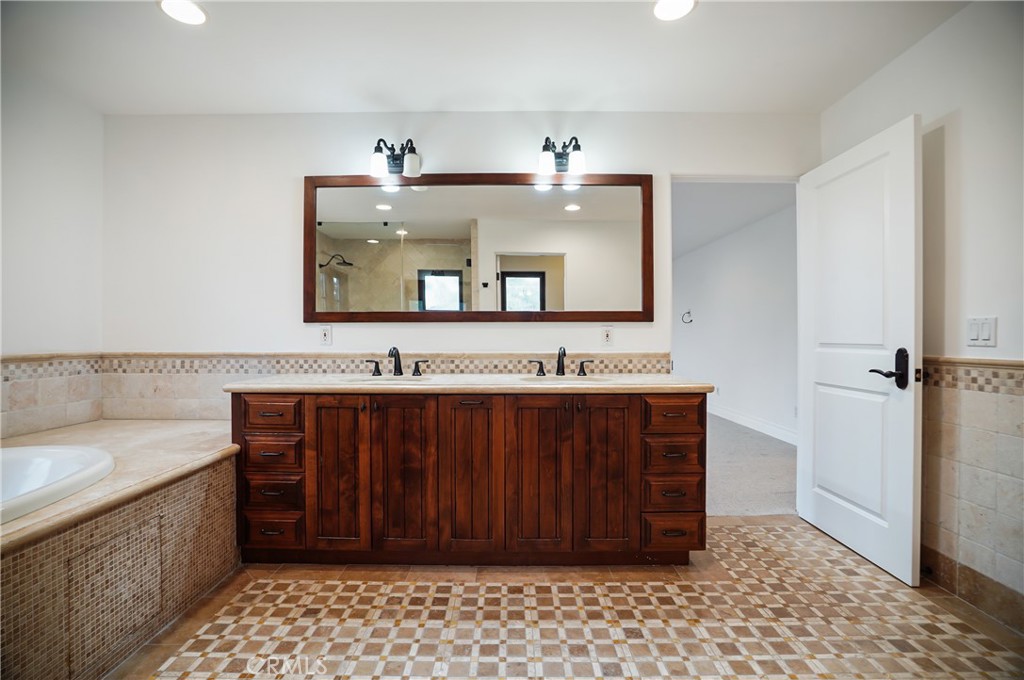 10618 Rountree Road Los Angeles, CA 90064 - Photo 34 of 55