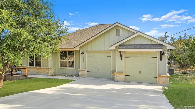$499,900 | 1039 Primrose Path, Spring Branch, TX 78070
