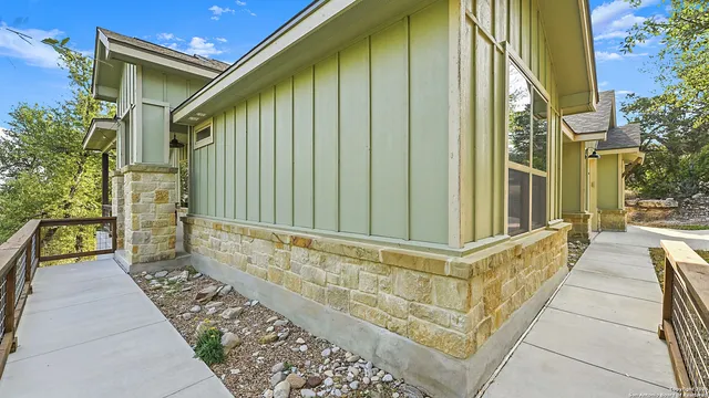 a view of a pathway along the building