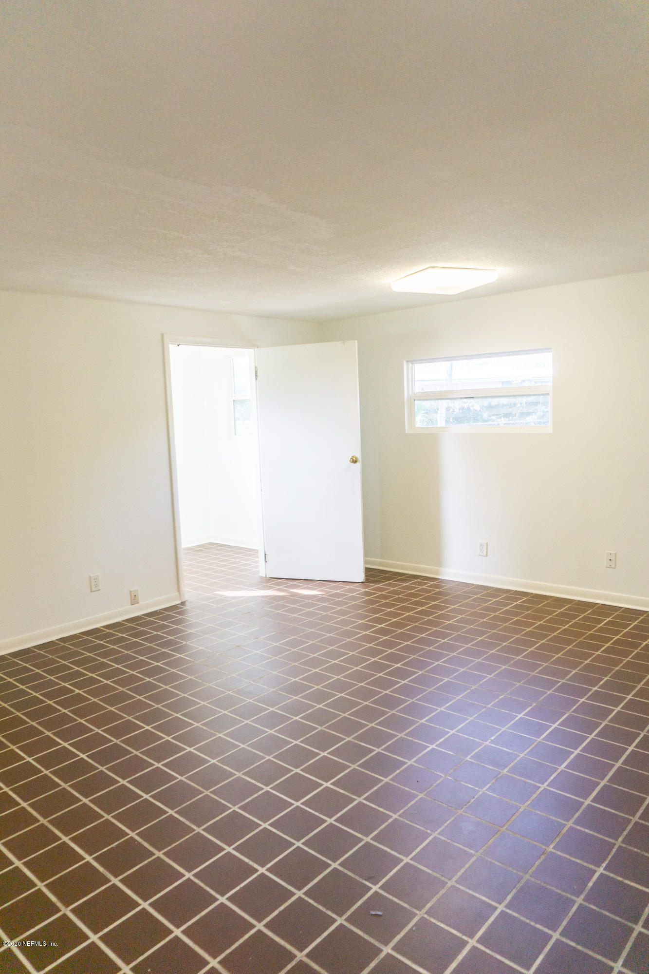 5244 Damascus Road South Jacksonville, FL 32207 - Photo 15 of 27 DSC01137
