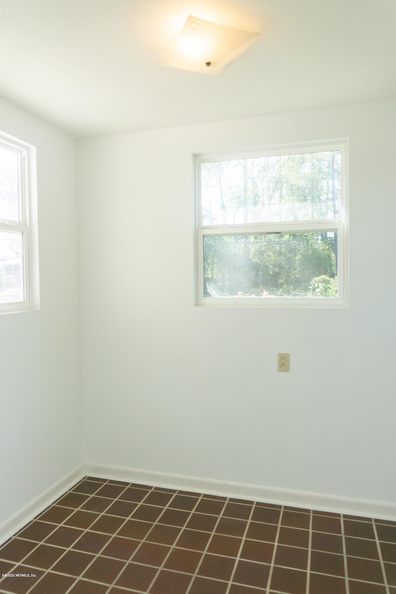 5244 Damascus Road South Jacksonville, FL 32207 - Photo 17 of 27 DSC01139