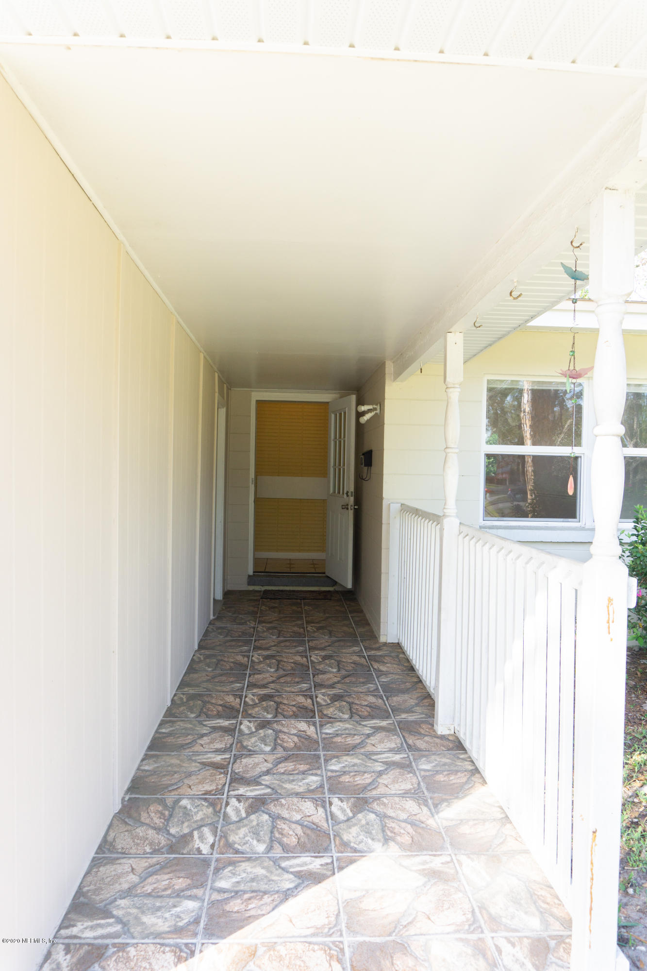 5244 Damascus Road South Jacksonville, FL 32207 - Photo 4 of 27 DSC01124