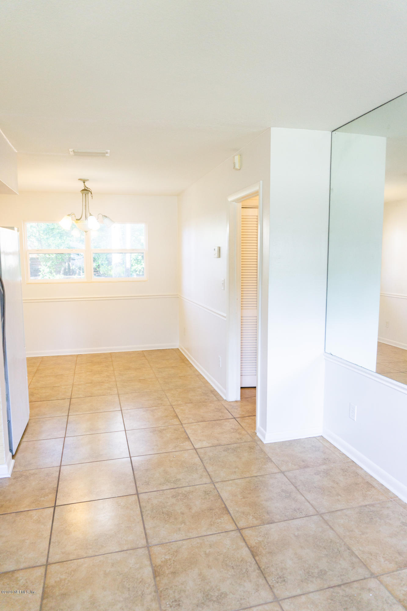 5244 Damascus Road South Jacksonville, FL 32207 - Photo 8 of 27 DSC01129