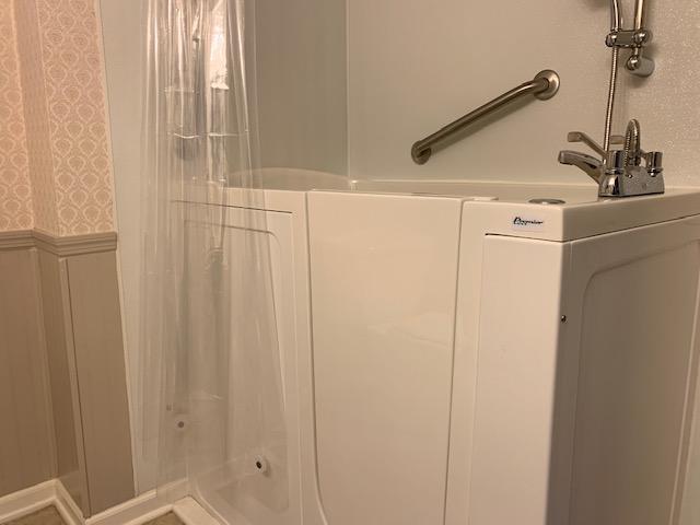 922 Cleveland Road Rossville, GA 30741 - Photo 24 of 30 922 Cleveland Dr BA3 Tub