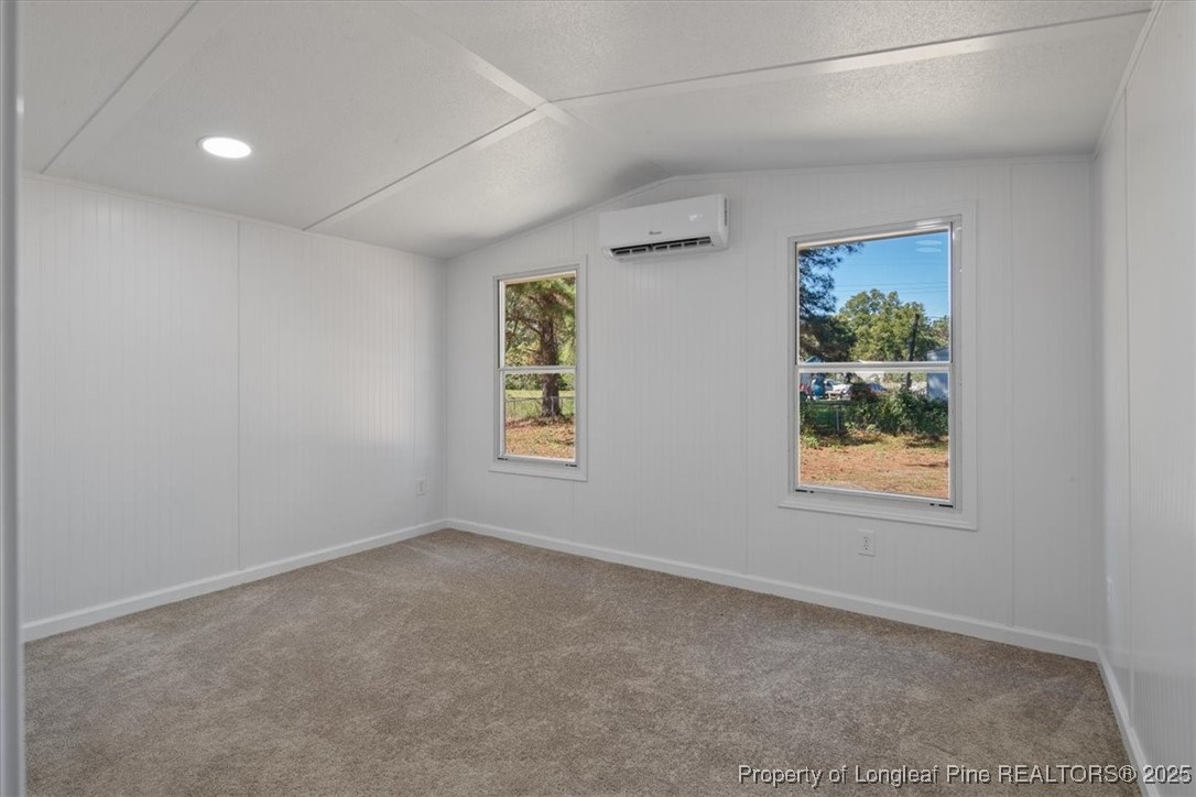 6546 Roslin Farm Road Hope Mills, NC 28348 - Photo 8 of 37 Gallery Image 8