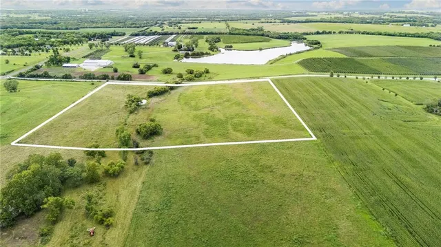 $220,000 | 3540 Woodson Road, Wellsville, KS 66092