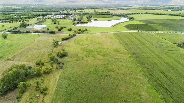 $220,000 | 3540 Woodson Road, Wellsville, KS 66092