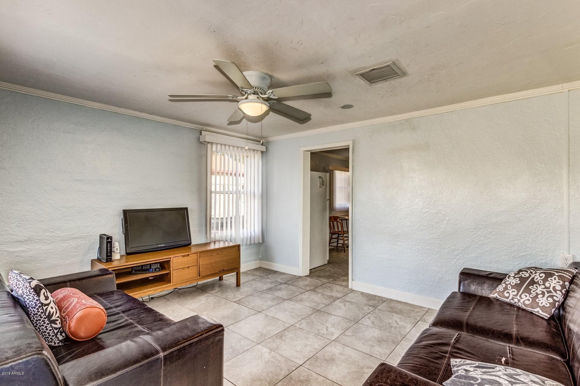 6331 West Lawrence Road Glendale, AZ 85301 - Photo 3 of 14 0004-Lawrence (25)