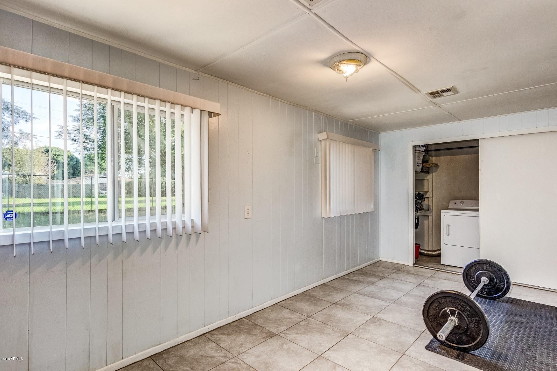 6331 West Lawrence Road Glendale, AZ 85301 - Photo 6 of 14 0008-Lawrence (29)