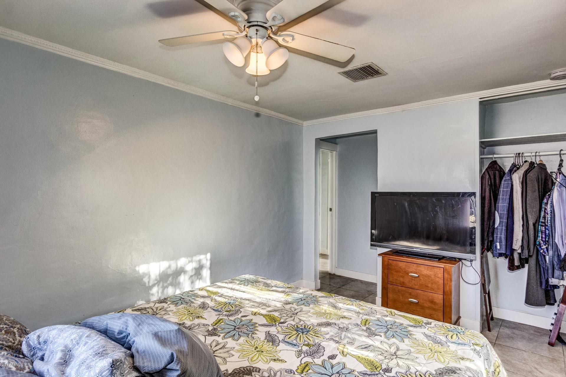 6331 West Lawrence Road Glendale, AZ 85301 - Photo 9 of 14 0015-Lawrence (36)