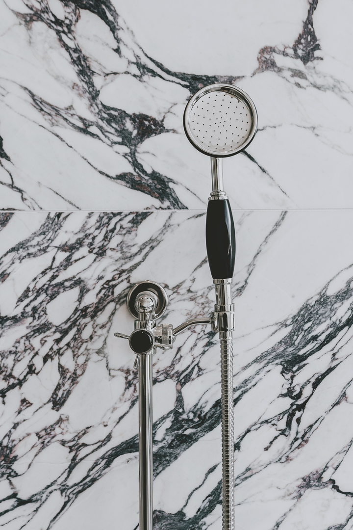 21 North May Street, Unit 601 Chicago, IL 60607 - Photo 45 of 64 a view of a chandelier in hallway