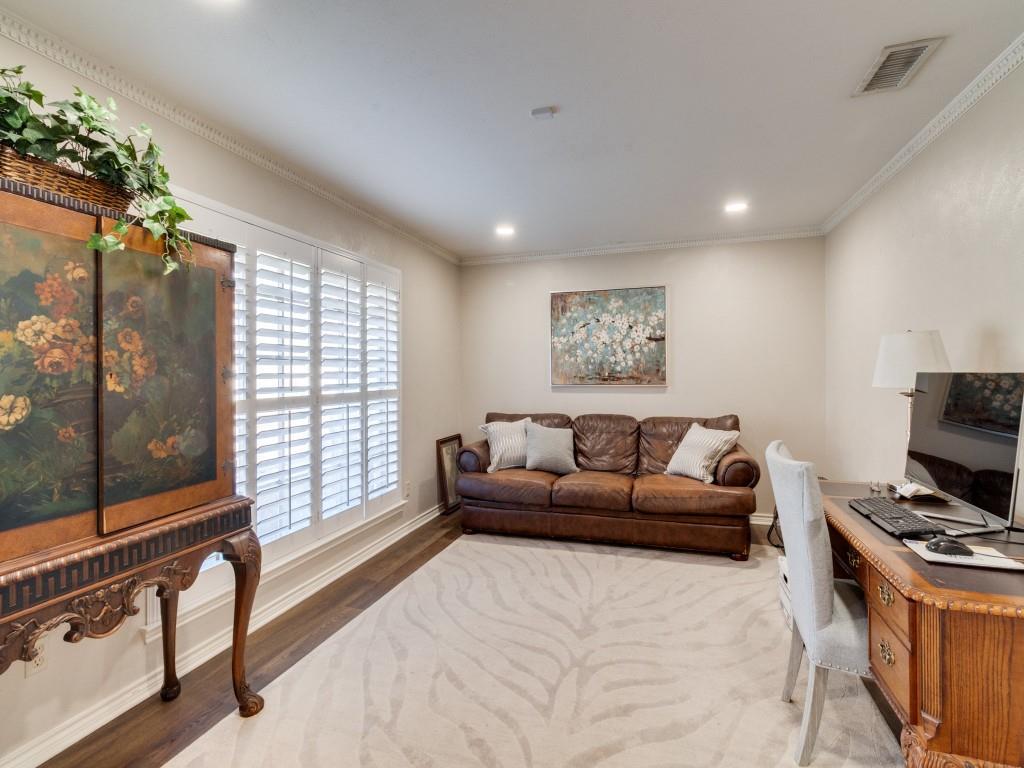 4314 Thunder Road Dallas, TX 75244 - Photo 6 of 23