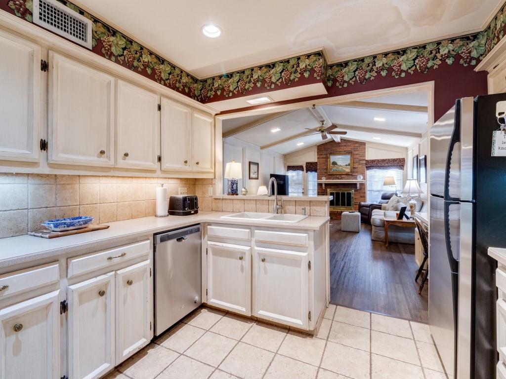 4314 Thunder Road Dallas, TX 75244 - Photo 7 of 23