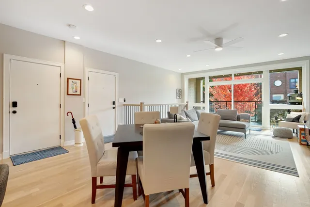 $799,000 | 2404 West Moffat Street, Unit 1, Chicago, IL 60647