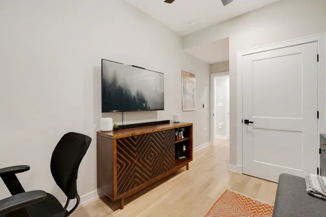 $799,000 | 2404 West Moffat Street, Unit 1, Chicago, IL 60647