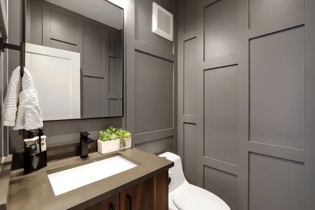 $799,000 | 2404 West Moffat Street, Unit 1, Chicago, IL 60647