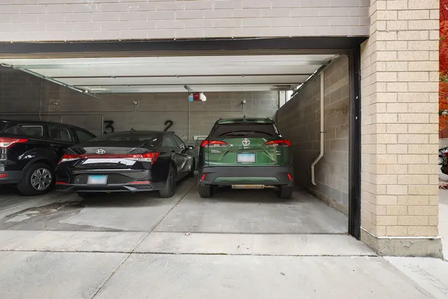 $799,000 | 2404 West Moffat Street, Unit 1, Chicago, IL 60647