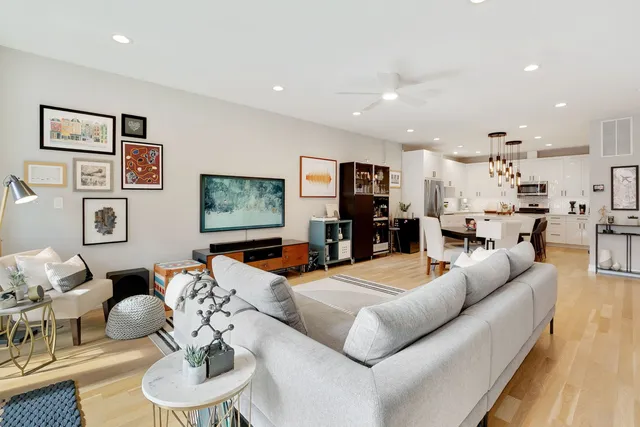 $799,000 | 2404 West Moffat Street, Unit 1, Chicago, IL 60647