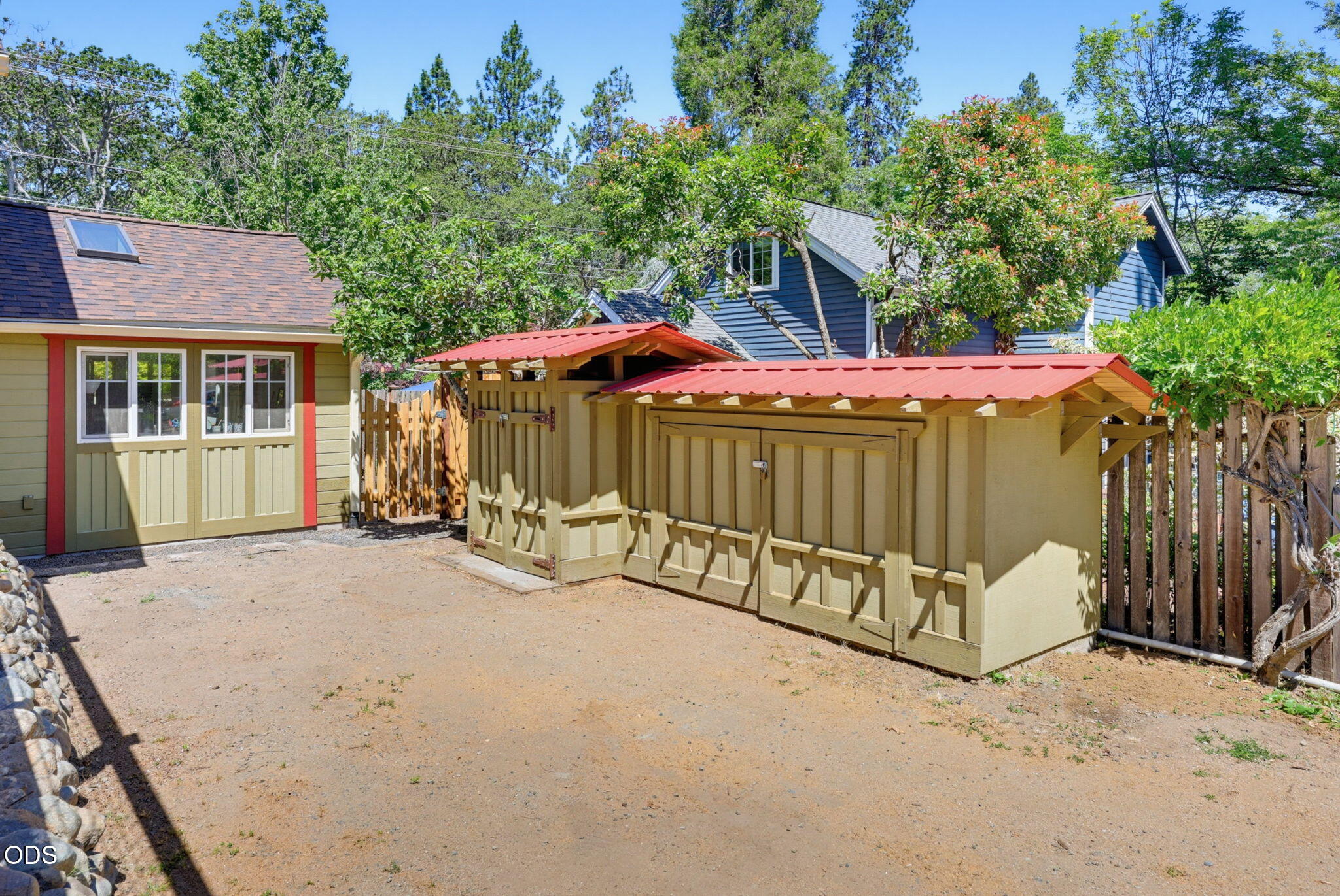 75 Dewey Street Ashland, OR 97520 - Photo 47 of 50