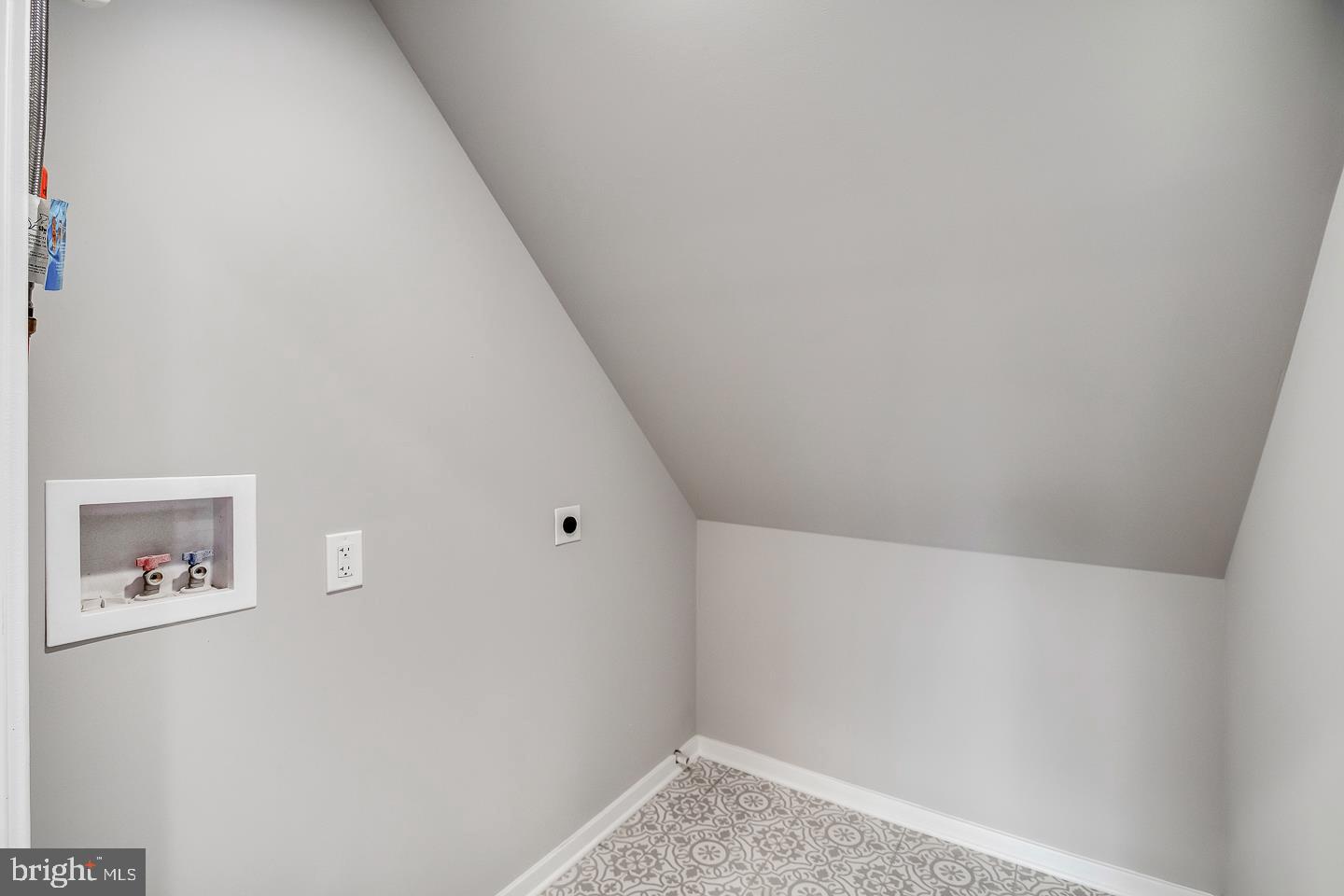 178 Idlewild Road Levittown, PA 19057 - Photo 30 of 32 Gallery Image 30