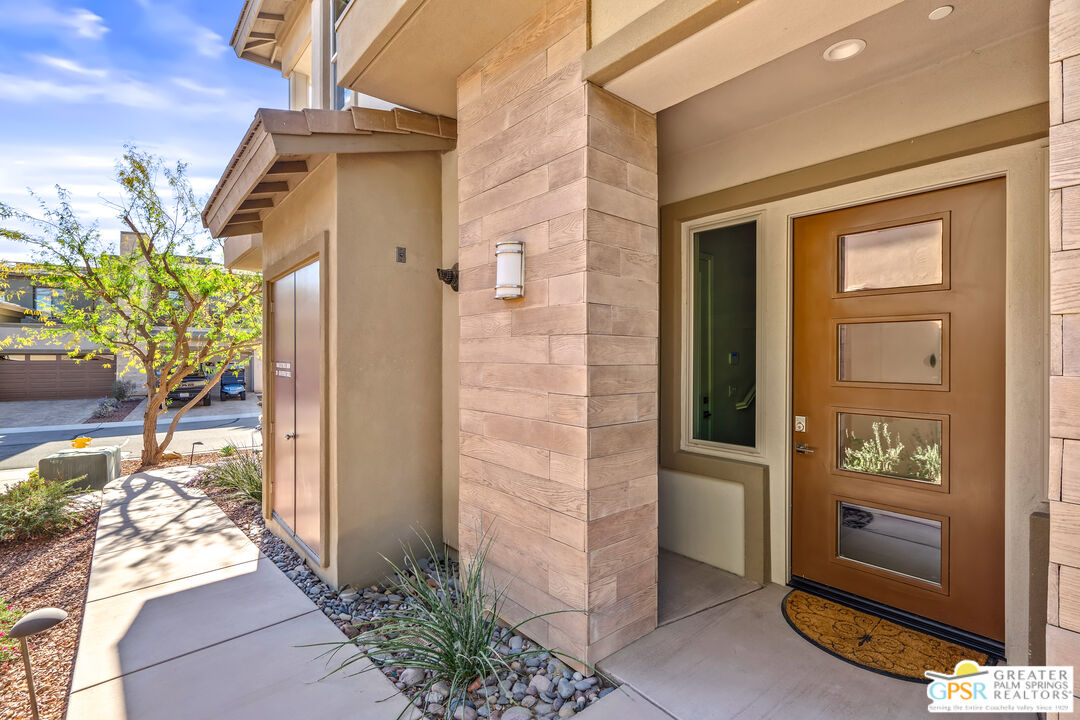 204 Retreat Circle Palm Desert, CA 92260 - Photo 8 of 60