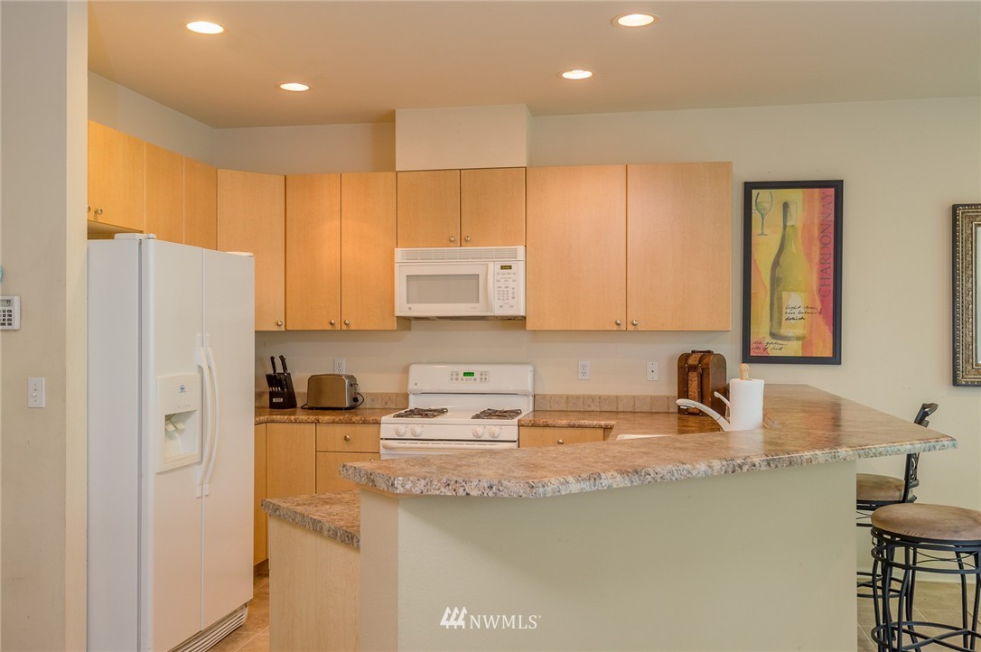 4815 Lake Place South, Unit D Renton, WA 98055 - Photo 9 of 25