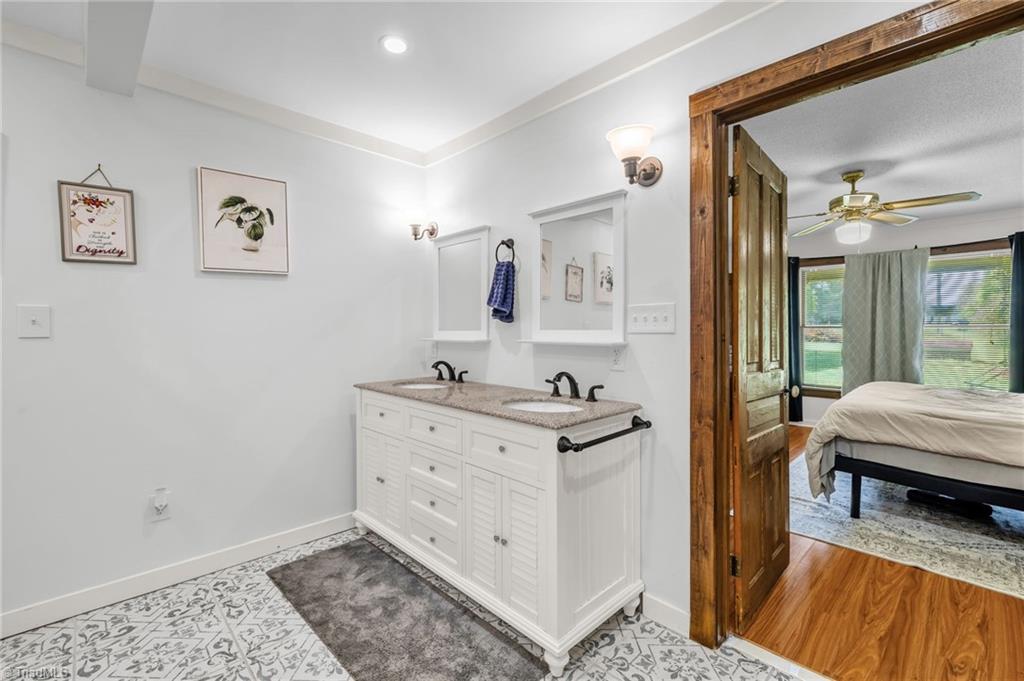 2615 Lynn Road Burlington, NC 27215 - Photo 15 of 34 Gallery Image 15
