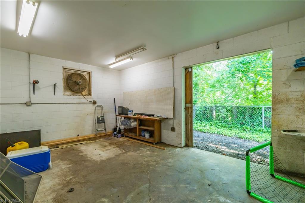 2615 Lynn Road Burlington, NC 27215 - Photo 24 of 34 Gallery Image 24