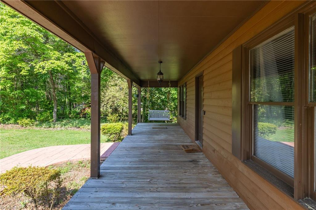 2615 Lynn Road Burlington, NC 27215 - Photo 3 of 34 Gallery Image 3