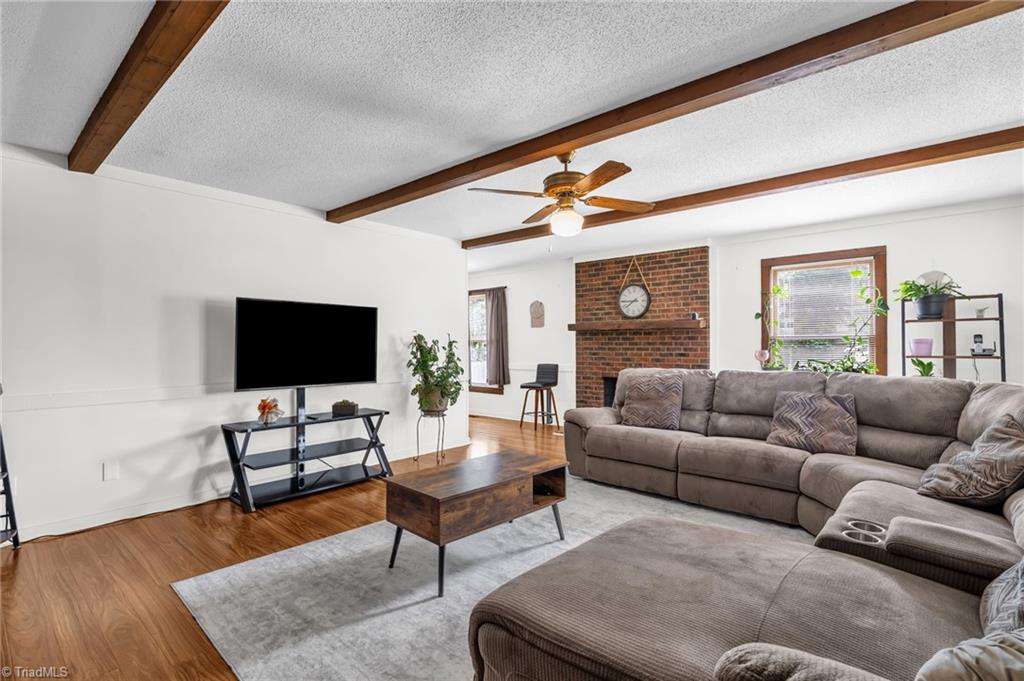 2615 Lynn Road Burlington, NC 27215 - Photo 4 of 34 Gallery Image 4