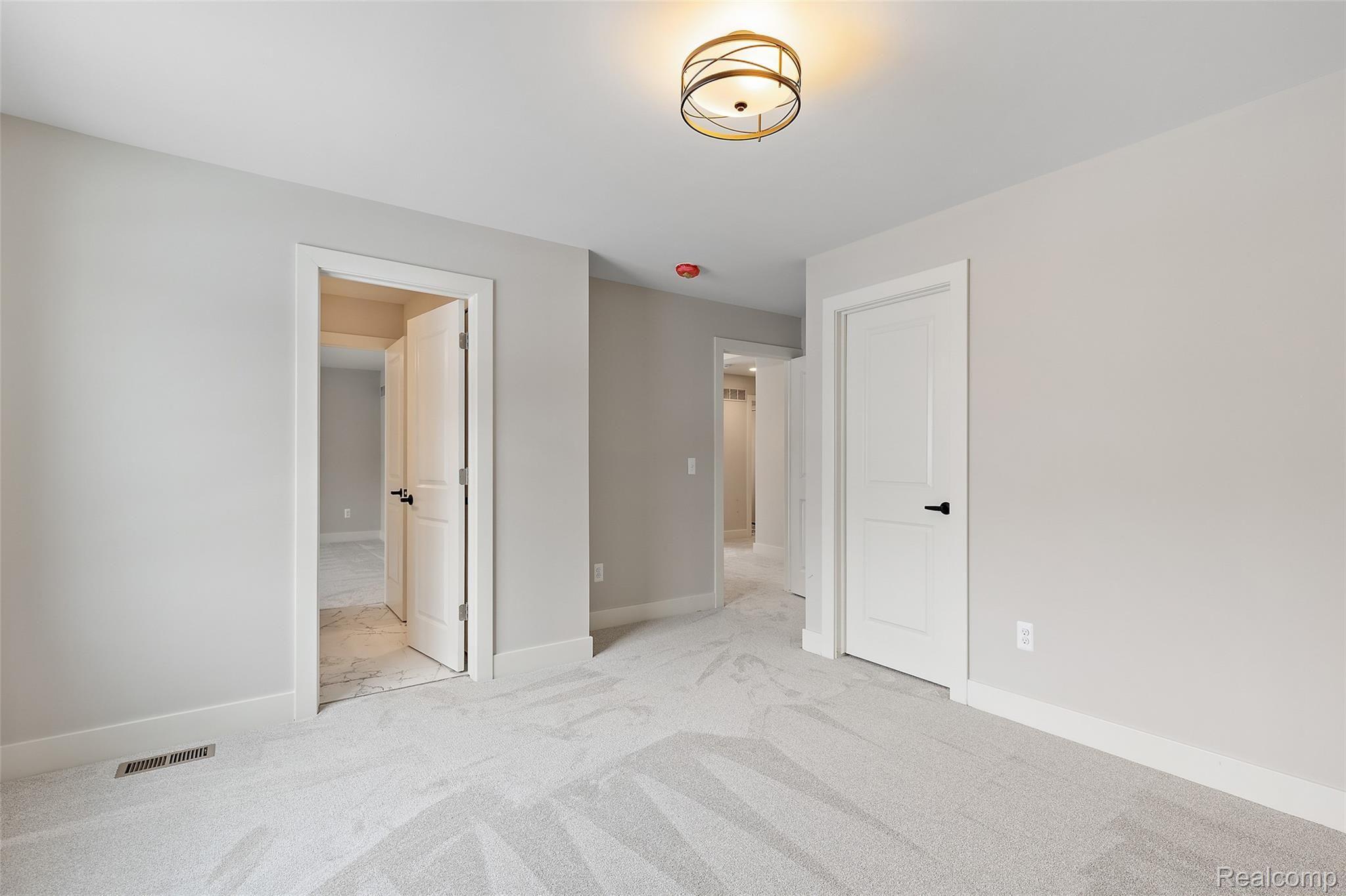 736 Elizabeth Street Rochester, MI 48307 - Photo 27 of 32 736 Elizabeth St-44.jpg
