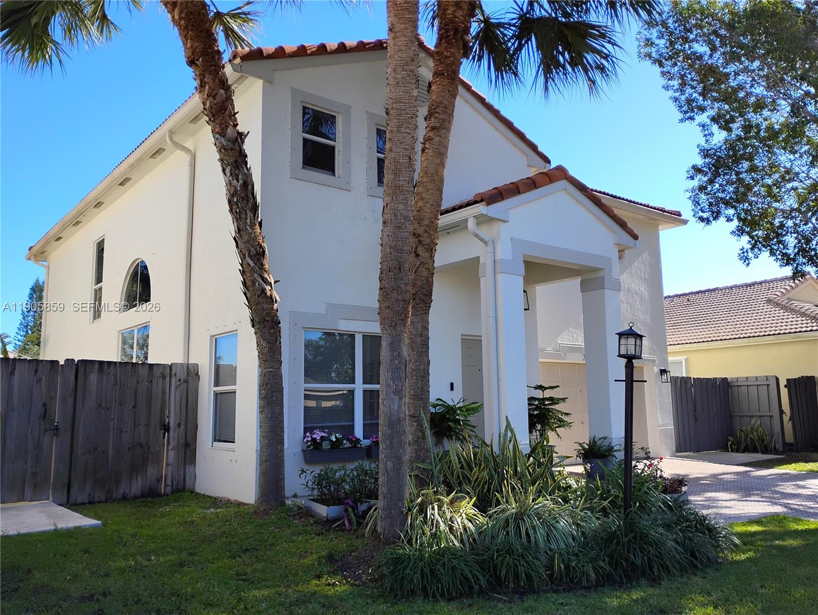 7515 Southwest 164th Court Miami, FL 33193 - Photo 7 of 33