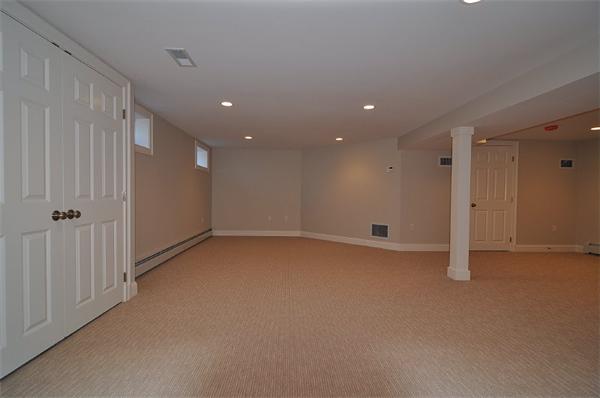 91 Royalston Road Wellesley, MA 02481 - Photo 16 of 21 a view of an empty room