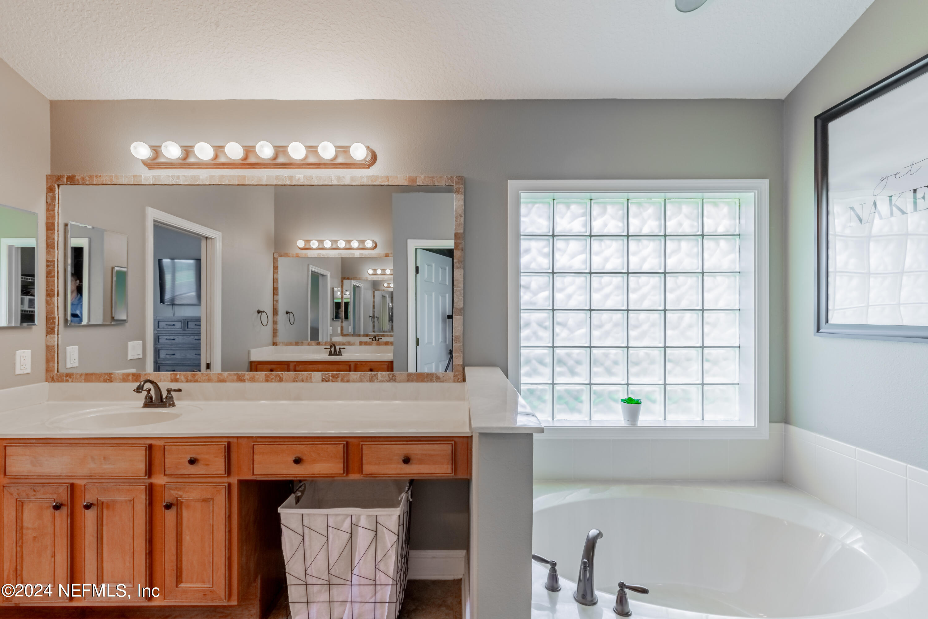 1876 Rear Admiral Lane St. Johns, FL 32259 - Photo 31 of 56 Primary Bathroom